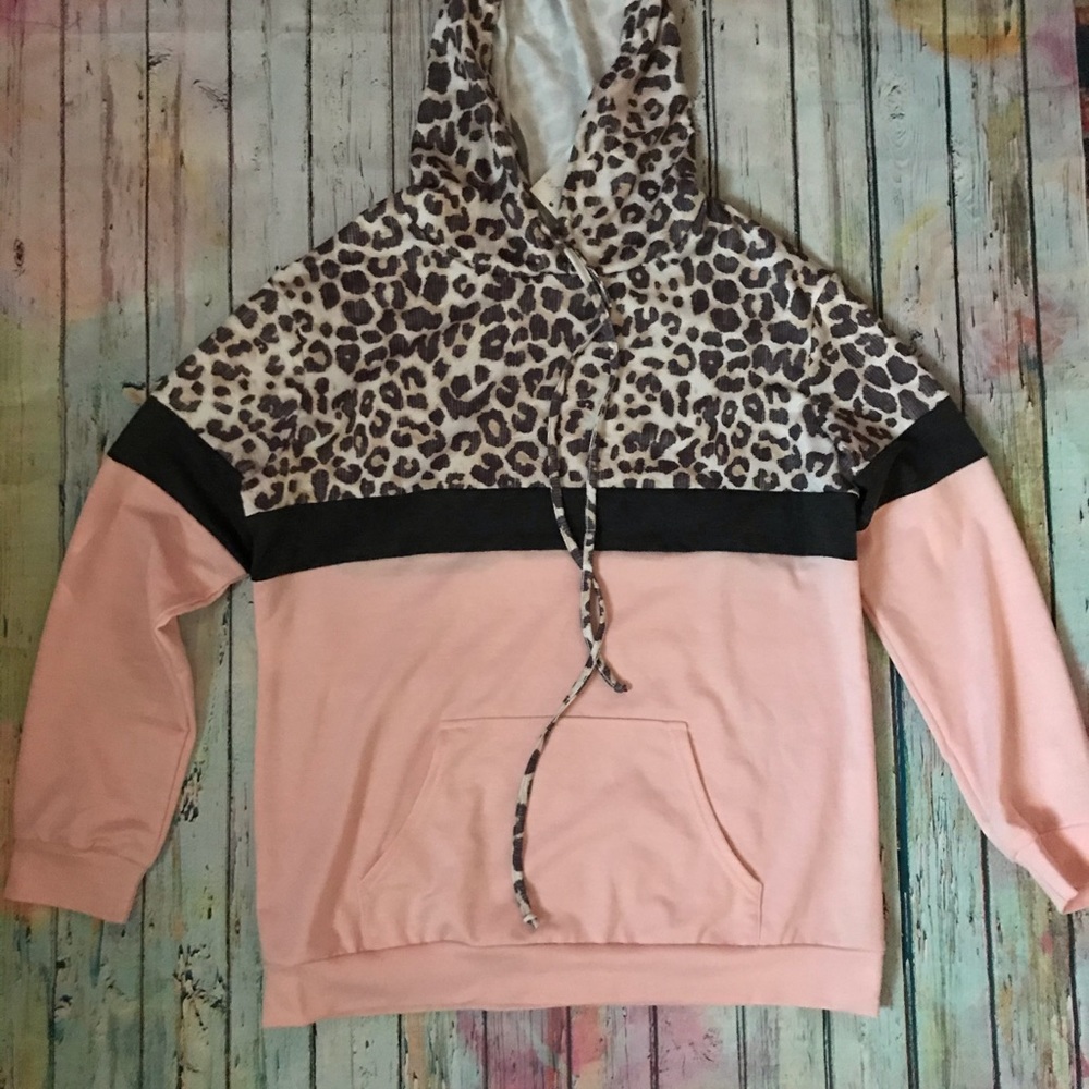 Pink color Leopard Print Hoodie